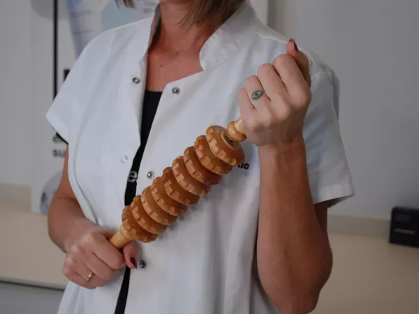 Por qué aparece la flacidez y la celulitis en piernas - Clinica Integral